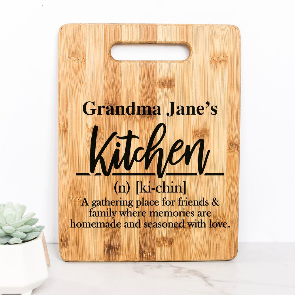 Personalized Bamboo Cutting Board – Custom Name Kitchen Gift for Grandma